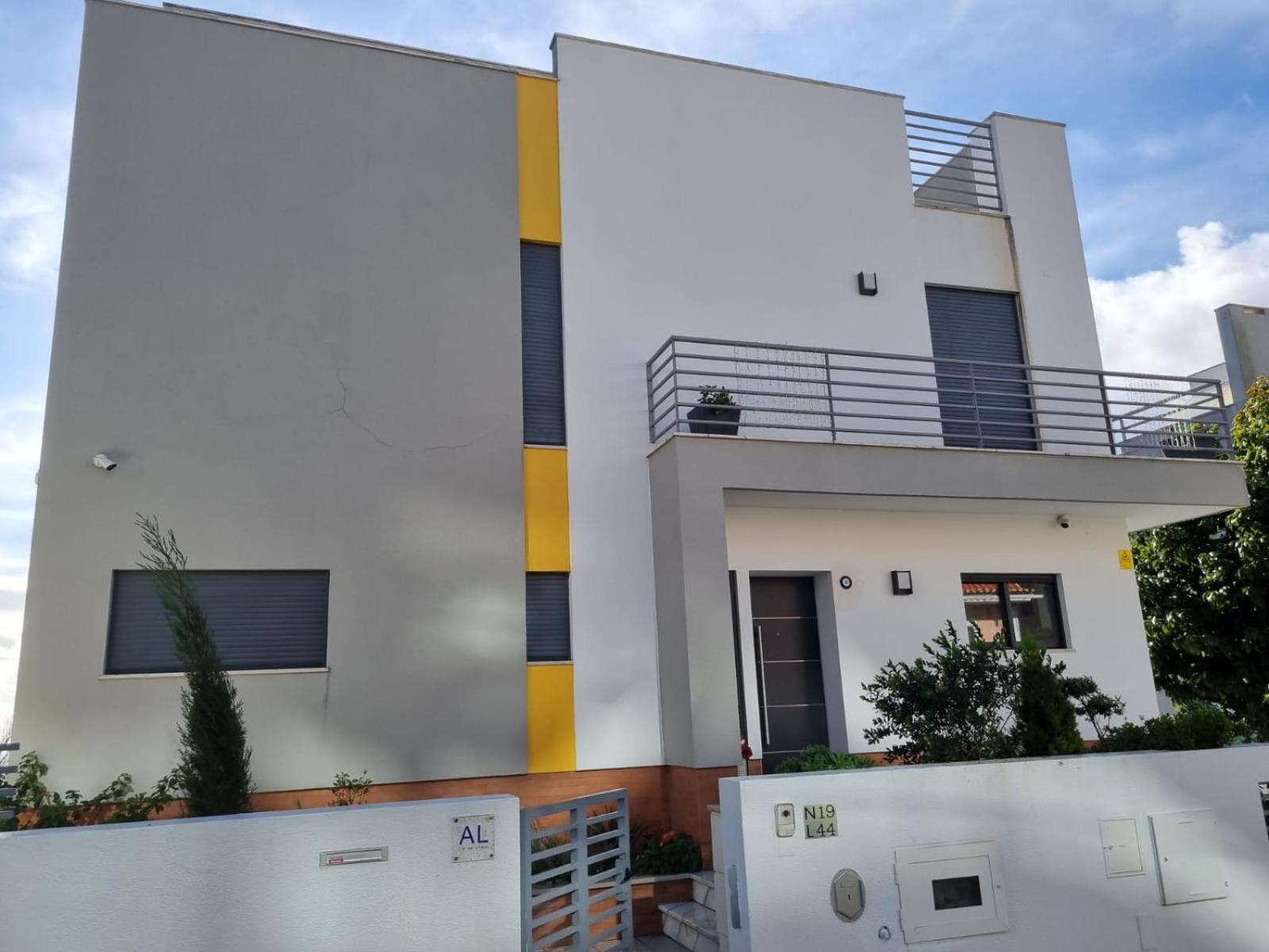Mikaela Guest House Odivelas  Exterior photo